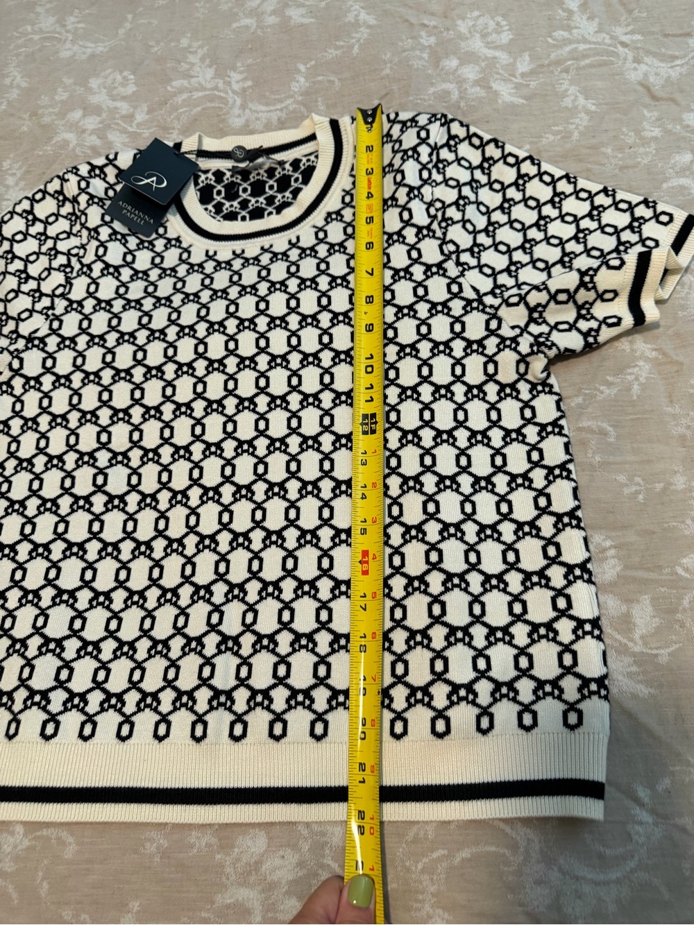 New Adrianna Papell, Black and Cream, Size Large - Picture 5 of 8